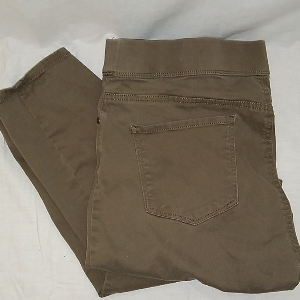 Gloria Vanderbilt Avery Pull-On Jeans